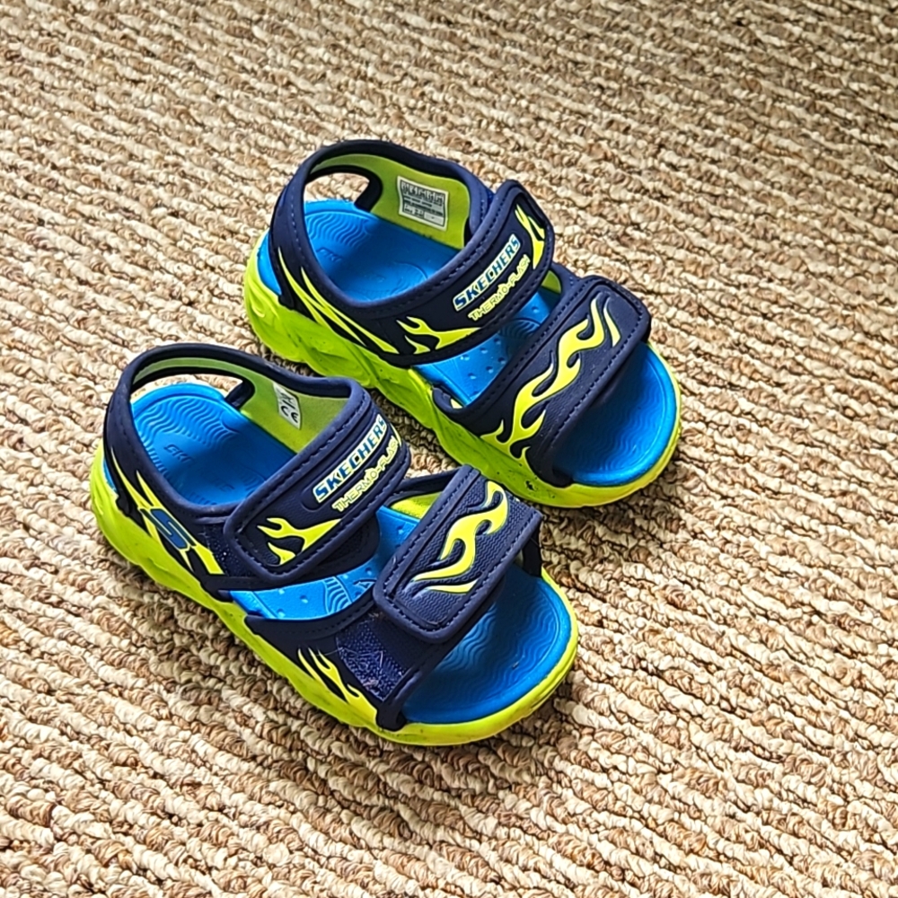 Skechers light up sandals